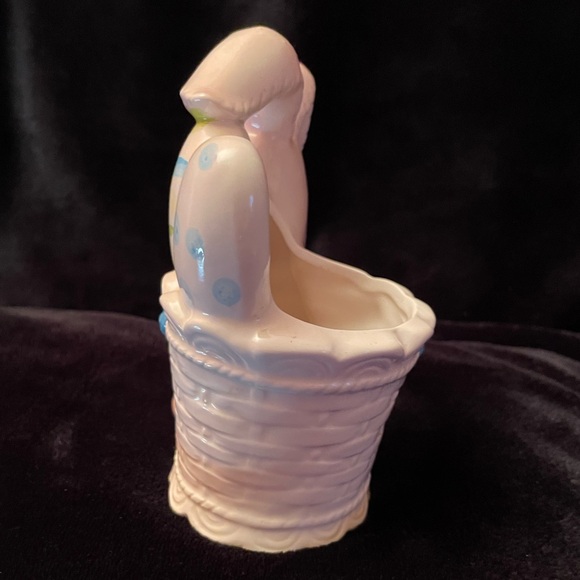 Vintage MCM Parma Anthropomorphic Bunny with Easter Basket Ceramic Planter - Picture 6 of 11